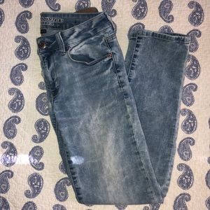 Super Stretch American Eagle Skinny Jeans